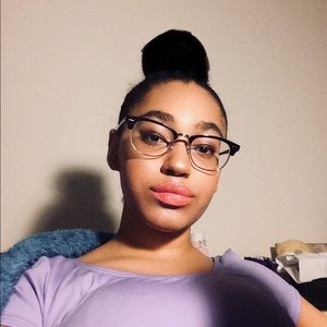 Meet your Posher, Destiny